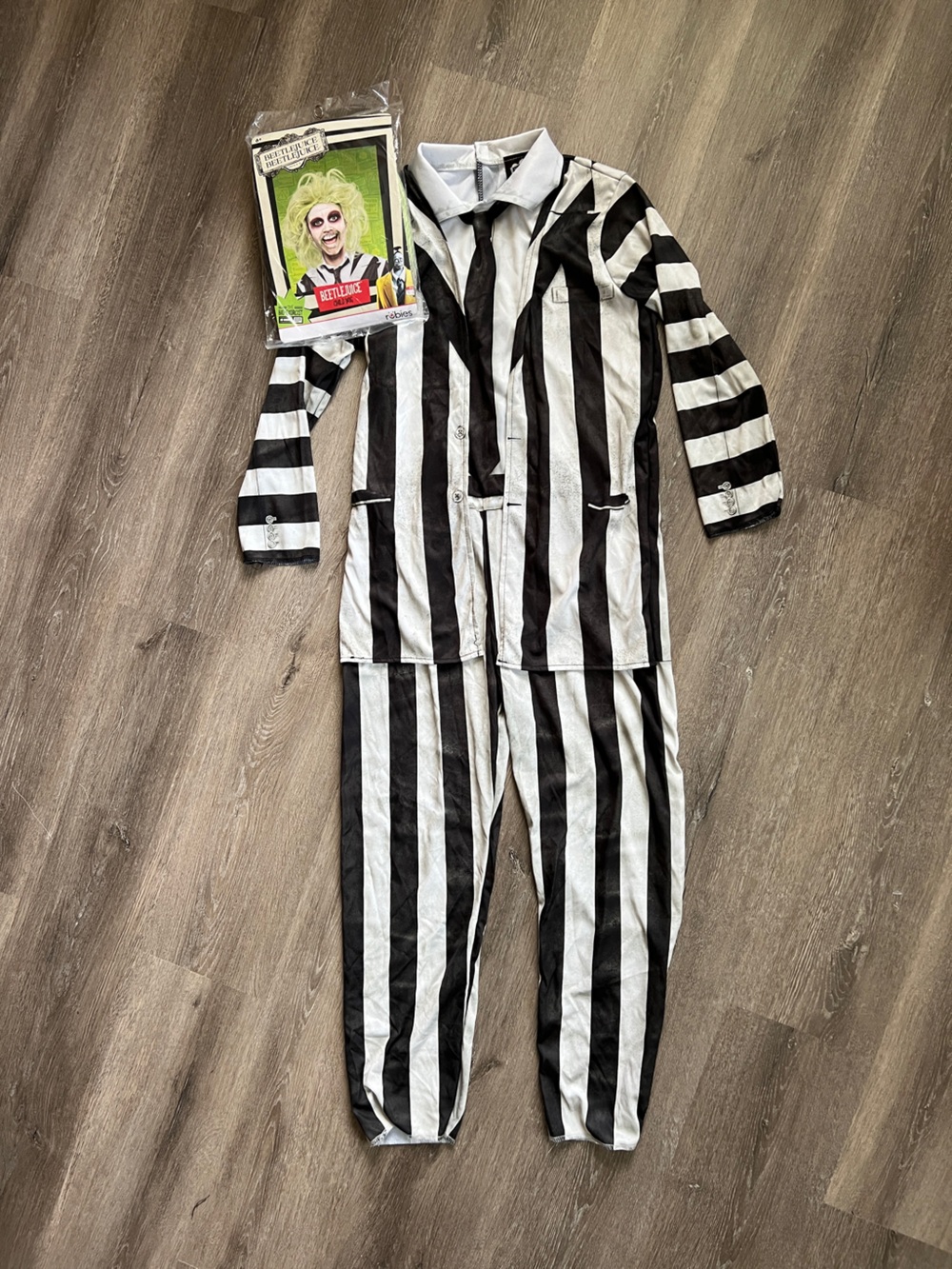 NEW Rubies Kids Beetlejuice Halloween Costume with Green Childs Wig Large 10-12